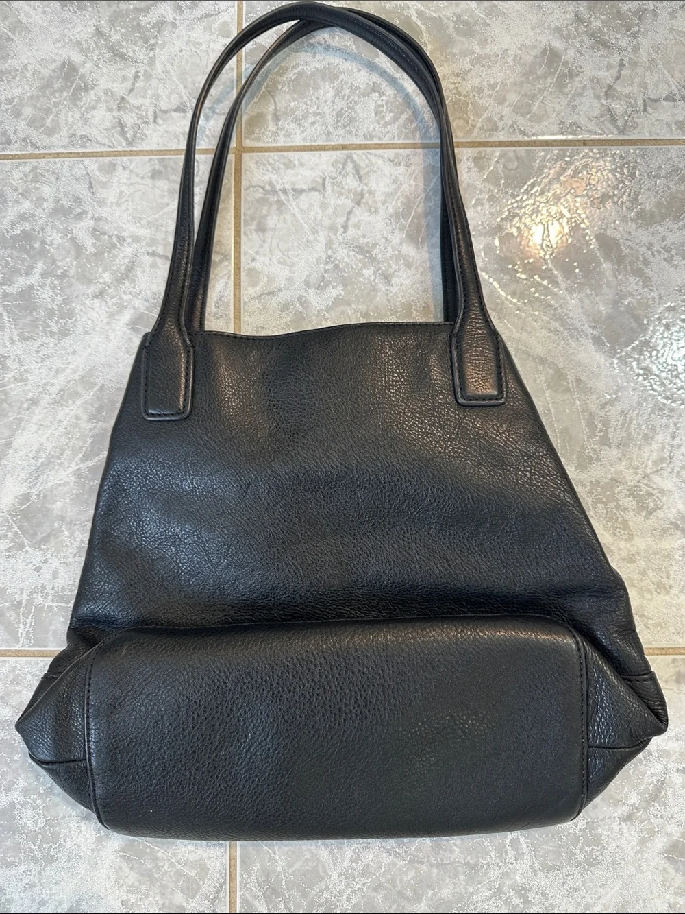 Tory Burch Black Pebbled Leather Shoulder Tote with Gold Logo - Picture 2 of 3